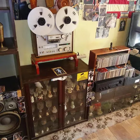 Roger's Blues House
