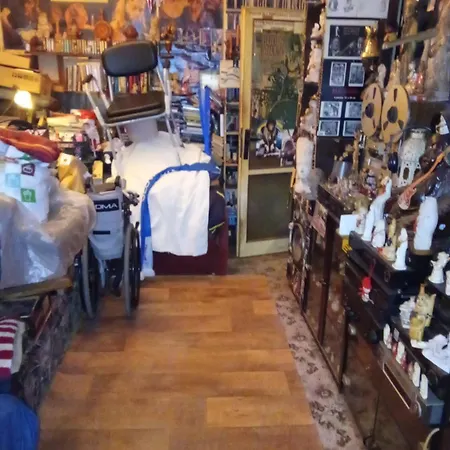Roger's Blues House *